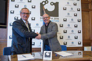 Julio Arrizabalaga, Director Científico del IIS Biodonostia y Juan Karlos Izagirre, Alcalde de San Sebastián.