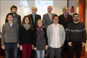 Oihane Jaka recibe el premio Koldo Mitxelena